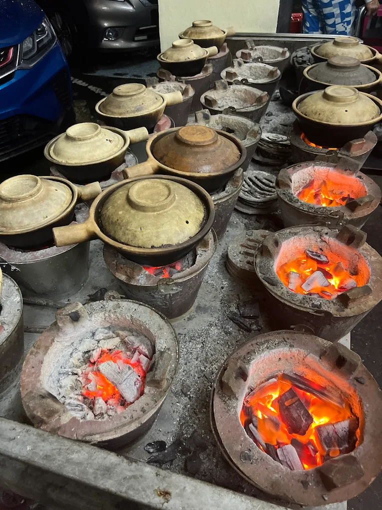 Kampar Claypot Chicken Rice